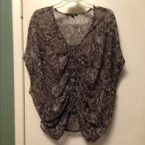 💥$5 Items-Buy 2 Get 1 Free💥Snakeskin Print Top